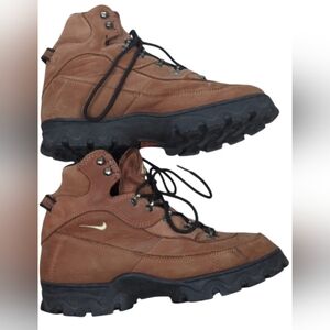 Shoes. Men's.  Nike Air. Acg. Trail Boots. Vintage. Size 8.5.